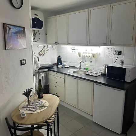 Casa Tre Fiori 2 דירה *